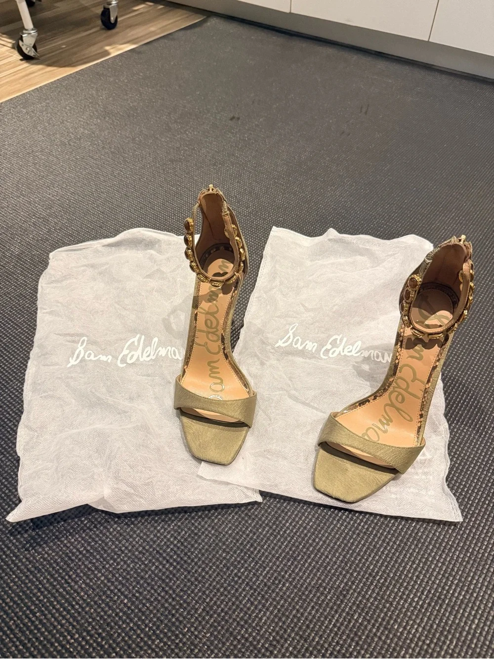Sam Edelman Lyra Light Olive Jeweled Ankle Strap Heels Size 8